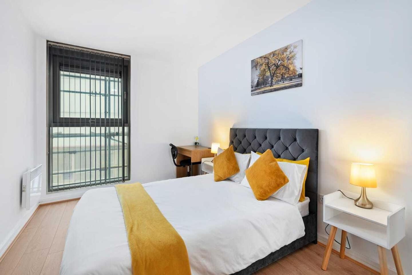 Grand , 2 Double Bedroom With Free Parking , Apartment Birmingham