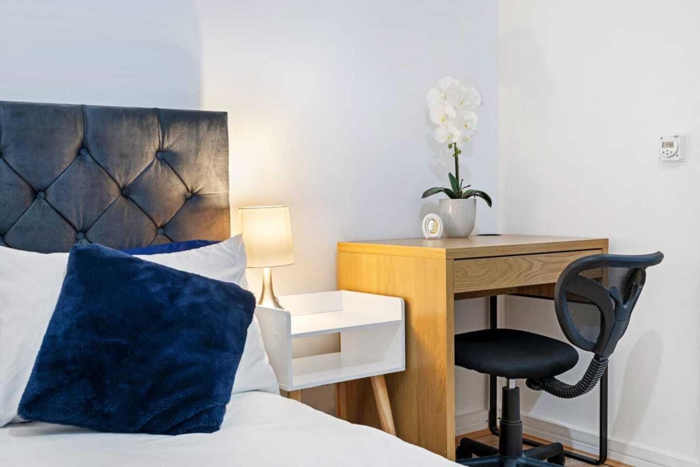 Apartment Grand , 2 Double Bedroom With Free Parking , Birmingham